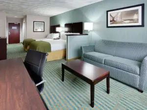 Holiday Inn Express & Suites Smithfield - Providence