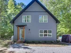 Lovely Kerr Lake House w/ Private Dock!