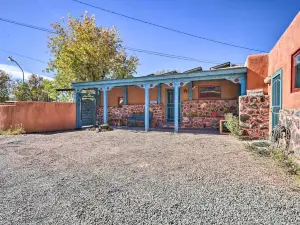 Quirky Santa Cruz Studio w/ Shared Courtyard!