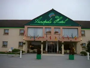 Hotel the Originals Bernay Acropole