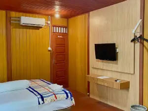 Bamboo House 6