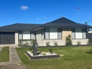 4 Bedroom Home in Thirlmere