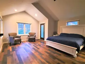 Spacious, Newly Constructed, Lake House
