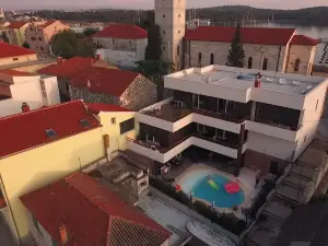 Basic Mansion + (Mandalina-Šibenik)