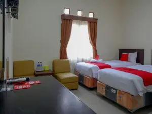 RedDoorz Near Stadion 45 Karanganyar