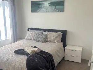 Cozy Holiday and Business Home