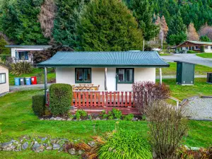 The Camp - Lake Hawea