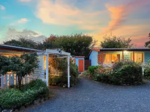 Boat Harbour Garden Cottages