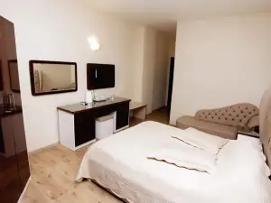 Grand Cinar Hotel