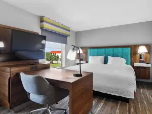 Hampton Inn & Suites Pensacola I-10 North at University Town Plaza