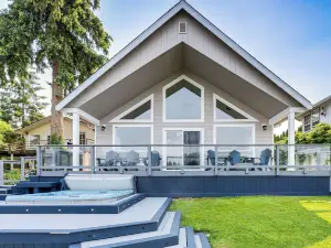 The Rookery - Dreamy Home w/ Private Dock!
