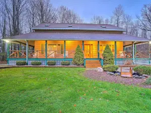 Spacious Oneida Retreat w/ Game Room!