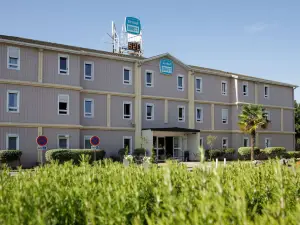 奧爾良西部拉沙佩勒聖梅曼基里亞德直營飯店