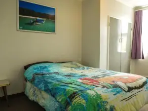 Marahau Beach Camp
