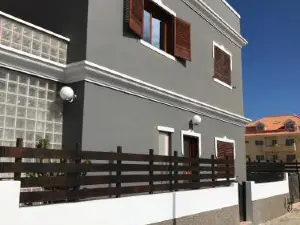 Blue Eagle Guesthouse - Casa de Hospedes