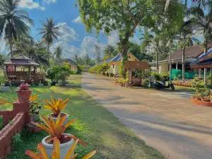Thungwua Laen Resort