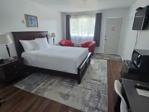 White Fang Motel