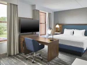 Hampton Inn & Suites Saratoga Springs Downtown
