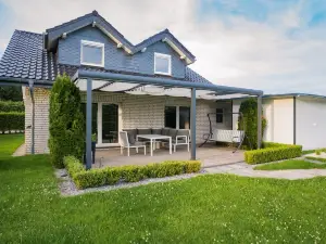 Privates Ferienhaus "blessedhome" am See