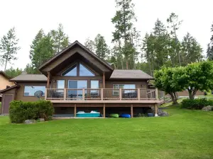 Ideal location right on Flathead Lake!