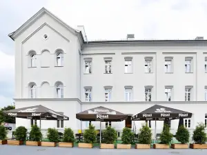 Koszary Arche Hotel