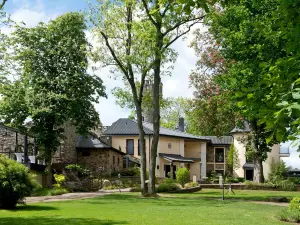 Burg & Gästehaus by Schwarzenstein