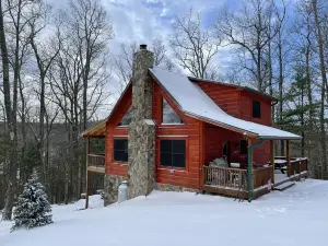 Game Room, Theatre Room, and Fire Pit - Charming Rustic Haven