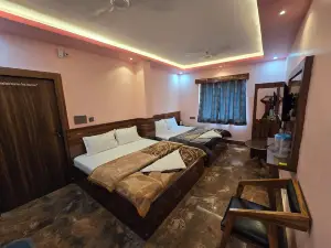 Siyaram Kunj Hotel