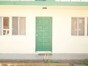 Charming 2BD Private Condo for Families/ 3 beds / washer and dryer in building