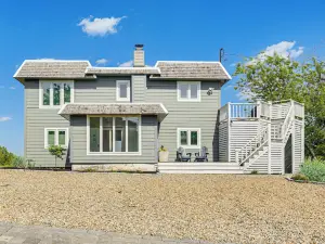 Elegant Gloucester Beach Getaway With Ocean Views!