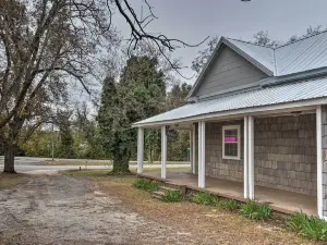 2 Mi to Lake Hartwell Charming Southern Cottage