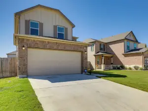 Manor Vacation Rental w/ Yard: 17 Mi to Austin!