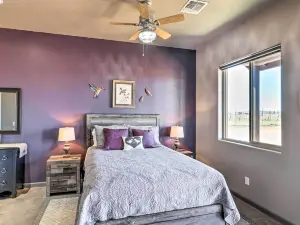 Modern Elgin Home Walk to Wineries and Pets Welcome