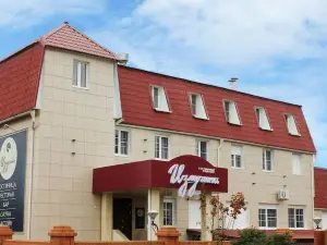 Izluchina Hotel