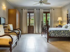 Balhambra Suites - Adults Only