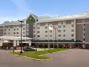 Holiday Inn Bloomington W MSP Airport Area