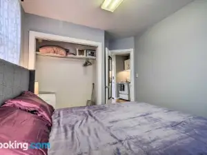 Cozy Water-View Apt in the Heart of Downtown!