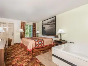 Super 8 by Wyndham Fayetteville
