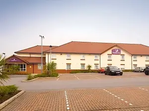 Premier Inn Oldham Central