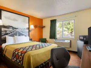 Super 8 by Wyndham Waco University Area
