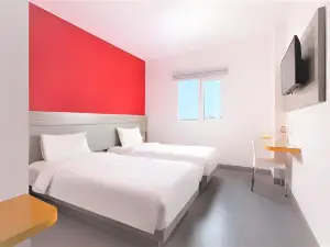 Lynn Hotel Serang