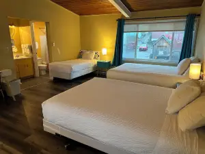 Atomic Motel
