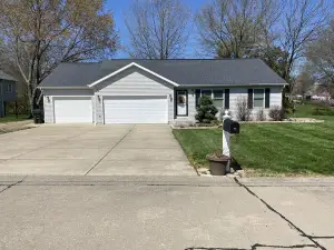 Private Home, quiet neighborhood, So. IL, close to St. Louis