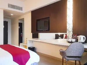 RedDoorz Plus at Hotel Lestari Karema Mamuju