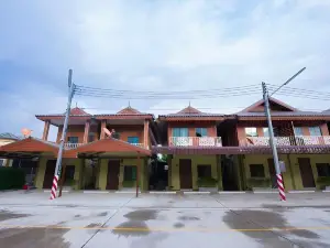 Sri Siam Resort