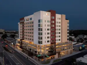 Hotel Melby Downtown Melbourne, Tapestry Collection by Hilton