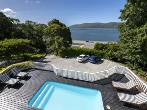Hide-Away Guest House