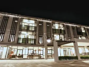 PEN Ta Hug Hotel