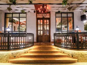 Arnna Hotel - Goregaon