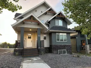 Brand New Collieries Guest House with Fireplace